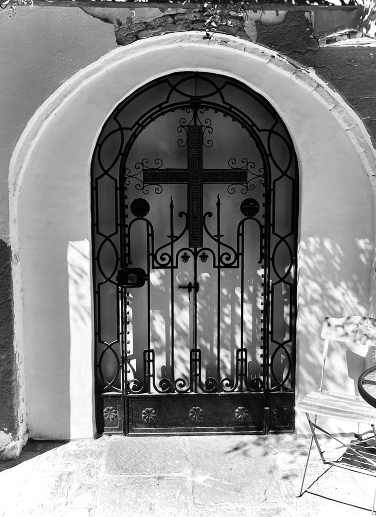Oliva Courtyard Guesthouse Buitenkant foto
