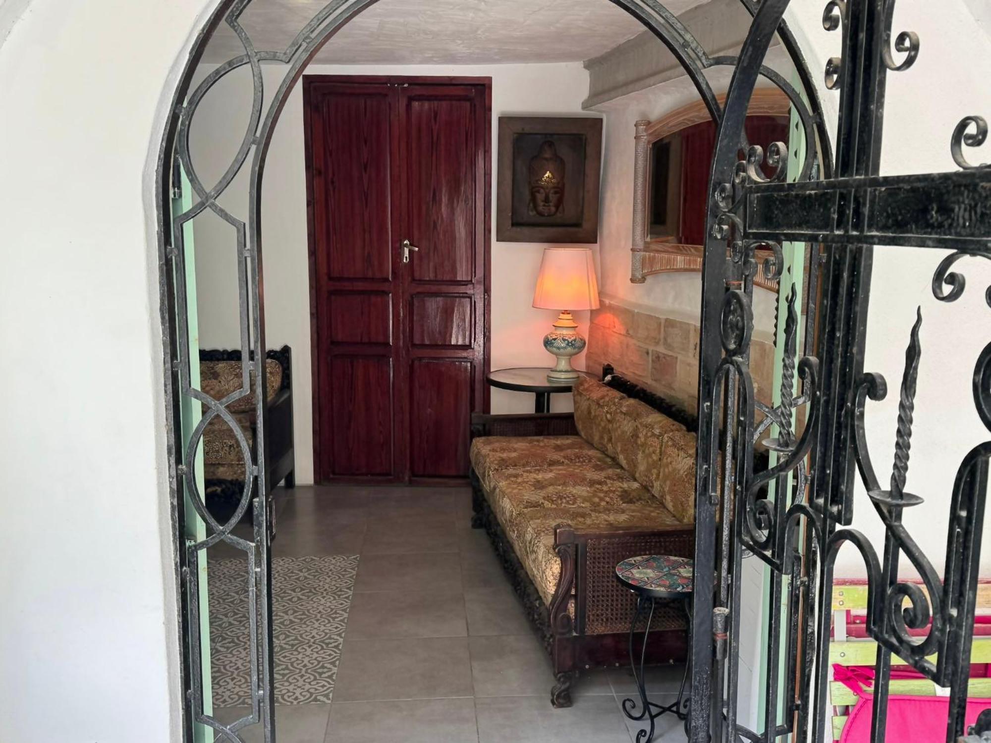 Oliva Courtyard Guesthouse Buitenkant foto